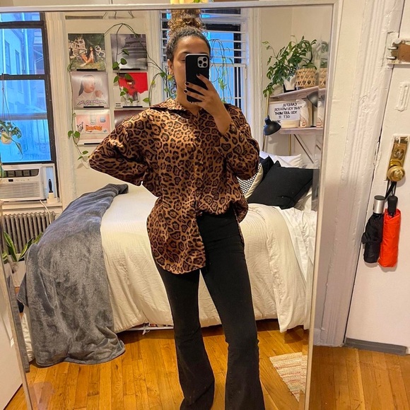 H&M oversized button up - Picture 2 of 3